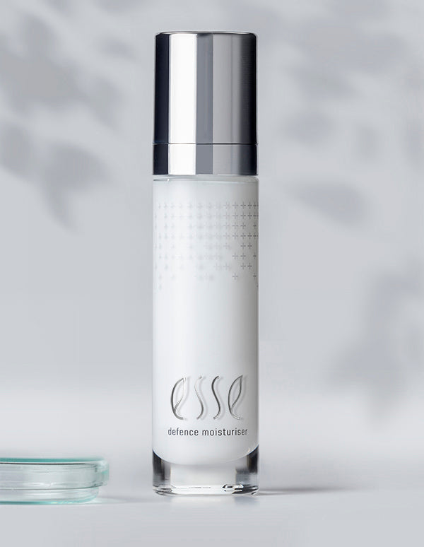 ESSE M9 PLUS Defence Moisturizer + - Revitalisierende Feuchtigkeitscreme mit natürlichem LSF 4