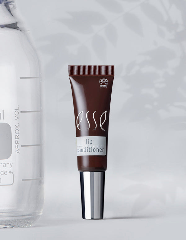 ESSE B6 CORE Lip Conditioner